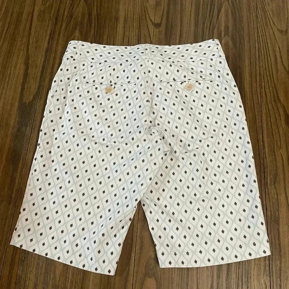 Peter Millar Wicking Performance Geometric Polyester Golf Shorts Women’s size 2 - Picture 4 of 12